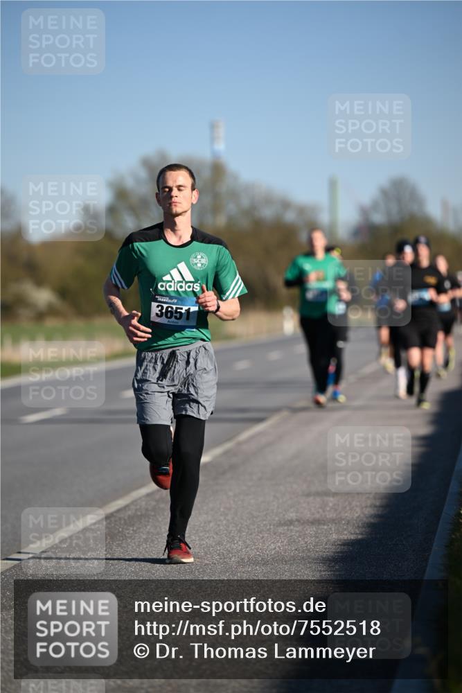 06.04.2025 - 44. Internationalen Wilhelmsburger Insellauf Dr. Thomas Lammeyer http://msf.ph/oto/7552518 06.04.2025 09:26:25 Laufen 3651 meine-sportfotos.de