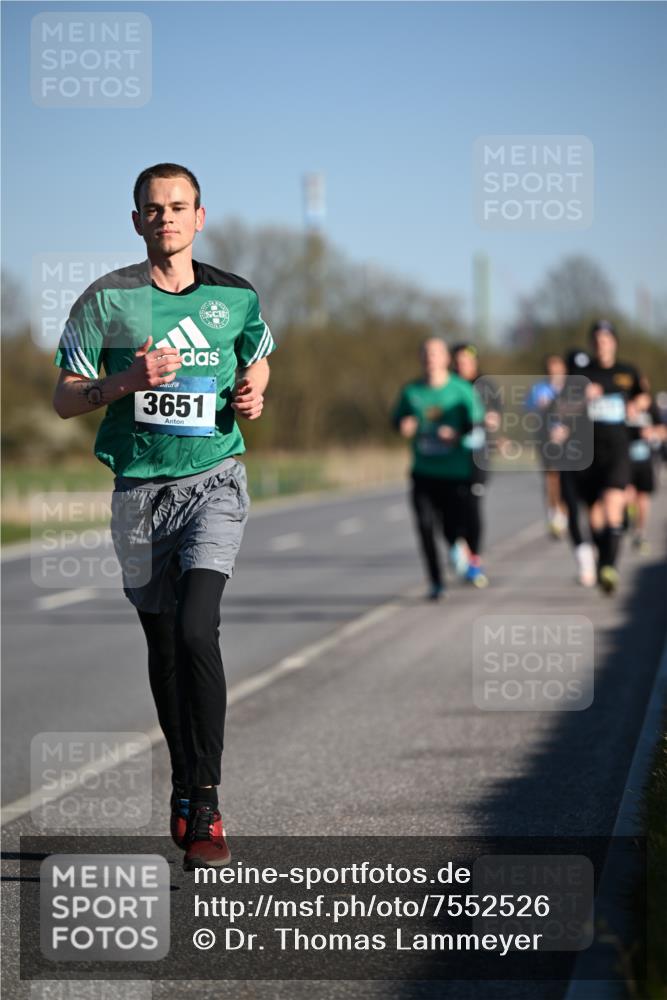 06.04.2025 - 44. Internationalen Wilhelmsburger Insellauf Dr. Thomas Lammeyer http://msf.ph/oto/7552526 06.04.2025 09:26:25 Laufen 3651 meine-sportfotos.de