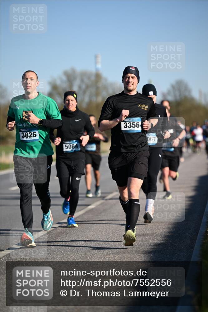 06.04.2025 - 44. Internationalen Wilhelmsburger Insellauf Dr. Thomas Lammeyer http://msf.ph/oto/7552556 06.04.2025 09:26:30 Laufen 3826, 5084, 3356, 067 meine-sportfotos.de