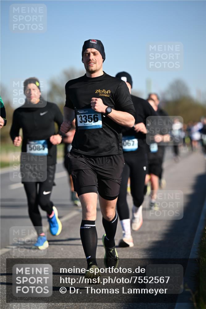 06.04.2025 - 44. Internationalen Wilhelmsburger Insellauf Dr. Thomas Lammeyer http://msf.ph/oto/7552567 06.04.2025 09:26:31 Laufen 5084, 3356, 067 meine-sportfotos.de