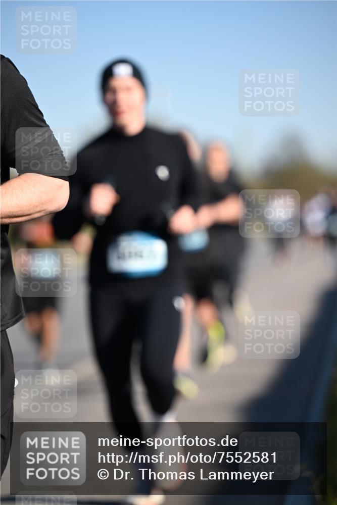 06.04.2025 - 44. Internationalen Wilhelmsburger Insellauf Dr. Thomas Lammeyer http://msf.ph/oto/7552581 06.04.2025 09:26:32 Laufen  meine-sportfotos.de
