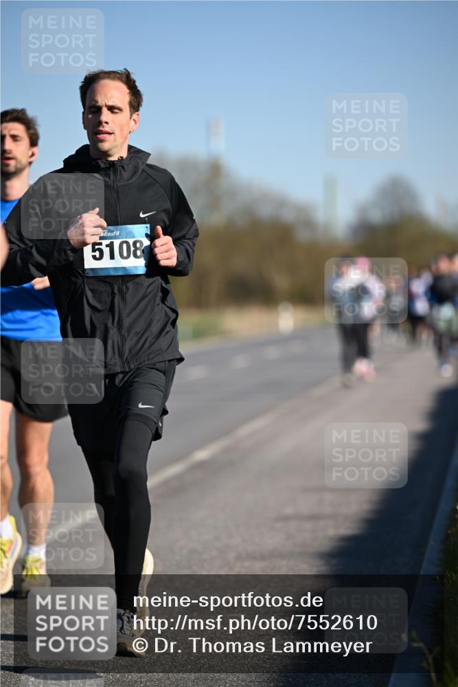 06.04.2025 - 44. Internationalen Wilhelmsburger Insellauf Dr. Thomas Lammeyer http://msf.ph/oto/7552610 06.04.2025 09:26:35 Laufen 5108 meine-sportfotos.de
