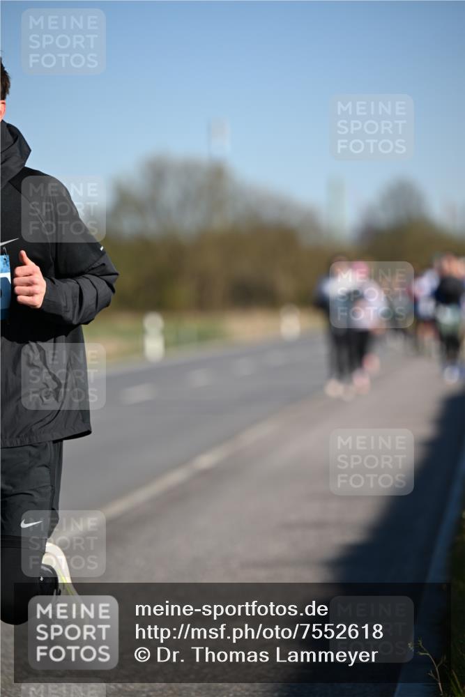 06.04.2025 - 44. Internationalen Wilhelmsburger Insellauf Dr. Thomas Lammeyer http://msf.ph/oto/7552618 06.04.2025 09:26:35 Laufen  meine-sportfotos.de