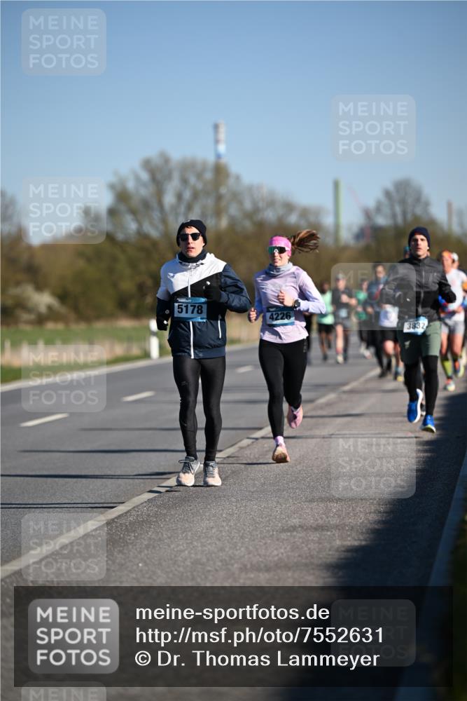 06.04.2025 - 44. Internationalen Wilhelmsburger Insellauf Dr. Thomas Lammeyer http://msf.ph/oto/7552631 06.04.2025 09:26:40 Laufen 5178, 4226, 3832 meine-sportfotos.de