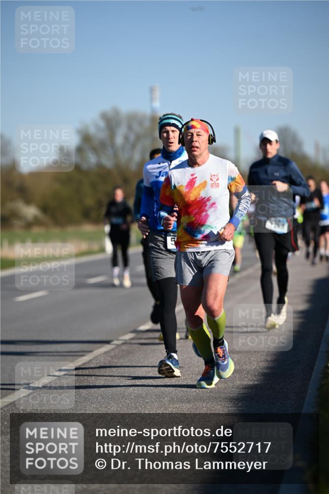 06.04.2025 - 44. Internationalen Wilhelmsburger Insellauf Dr. Thomas Lammeyer http://msf.ph/oto/7552717 06.04.2025 09:26:47 Laufen  meine-sportfotos.de