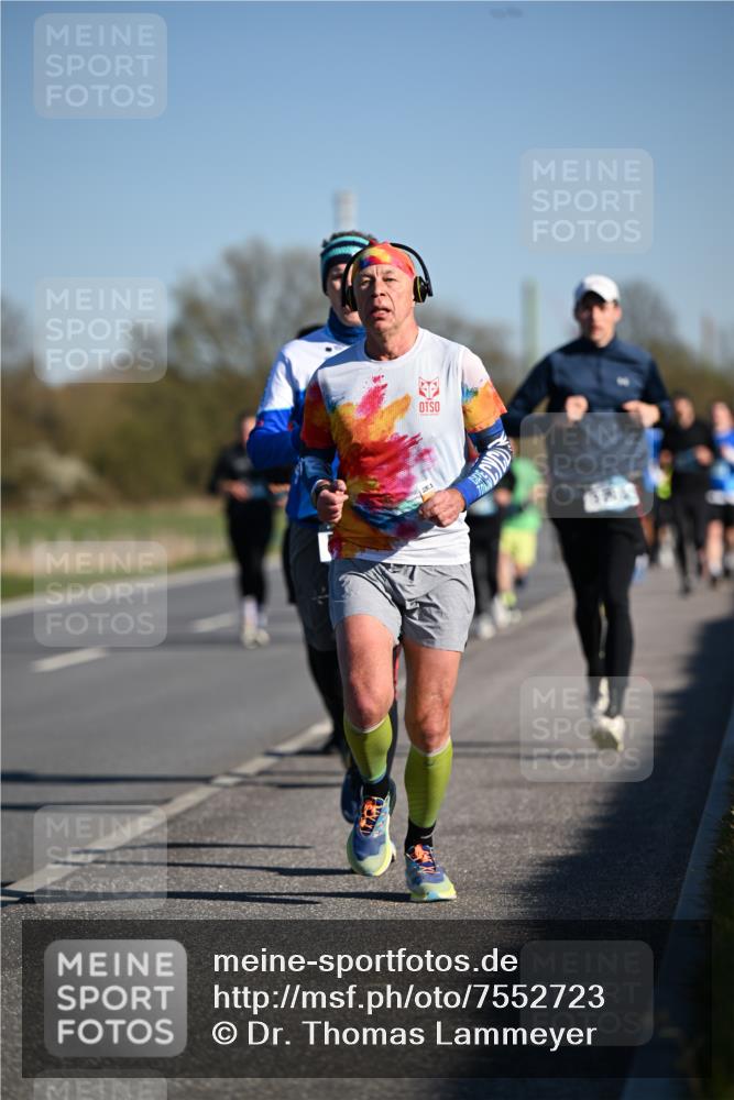 06.04.2025 - 44. Internationalen Wilhelmsburger Insellauf Dr. Thomas Lammeyer http://msf.ph/oto/7552723 06.04.2025 09:26:48 Laufen 23 meine-sportfotos.de