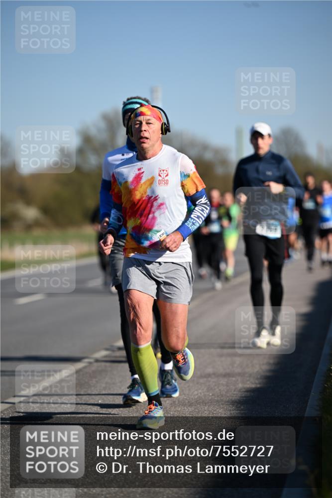 06.04.2025 - 44. Internationalen Wilhelmsburger Insellauf Dr. Thomas Lammeyer http://msf.ph/oto/7552727 06.04.2025 09:26:48 Laufen  meine-sportfotos.de
