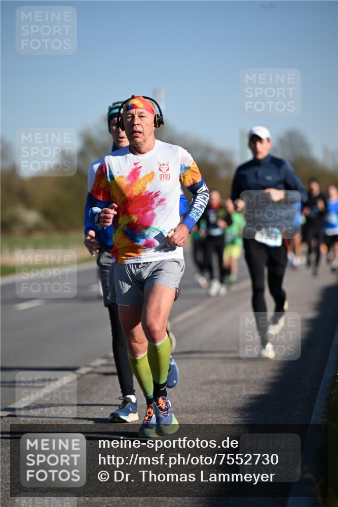 06.04.2025 - 44. Internationalen Wilhelmsburger Insellauf Dr. Thomas Lammeyer http://msf.ph/oto/7552730 06.04.2025 09:26:48 Laufen  meine-sportfotos.de