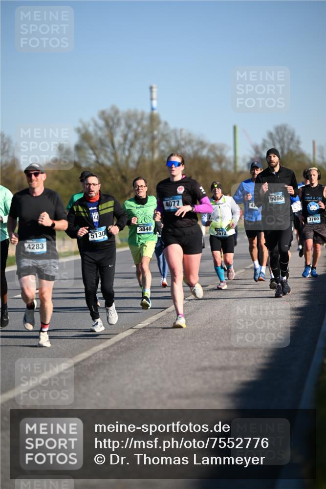 06.04.2025 - 44. Internationalen Wilhelmsburger Insellauf Dr. Thomas Lammeyer http://msf.ph/oto/7552776 06.04.2025 09:26:52 Laufen 4283, 5130, 3840, 4077, 3672, 5098, 42, 3760 meine-sportfotos.de