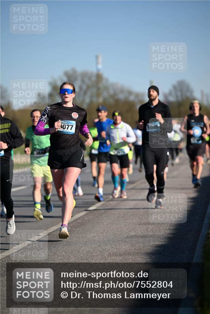 06.04.2025 - 44. Internationalen Wilhelmsburger Insellauf Dr. Thomas Lammeyer http://msf.ph/oto/7552804 06.04.2025 09:26:54 Laufen 4077, 5098 meine-sportfotos.de