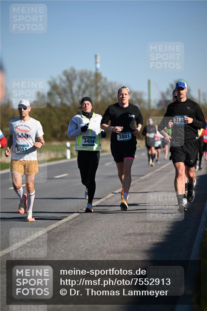 06.04.2025 - 44. Internationalen Wilhelmsburger Insellauf Dr. Thomas Lammeyer http://msf.ph/oto/7552913 06.04.2025 09:27:04 Laufen 24, 5051, 3801, 3404, 3132 meine-sportfotos.de