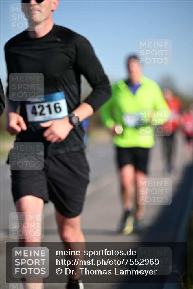 06.04.2025 - 44. Internationalen Wilhelmsburger Insellauf Dr. Thomas Lammeyer http://msf.ph/oto/7552969 06.04.2025 09:27:08 Laufen 4216 meine-sportfotos.de