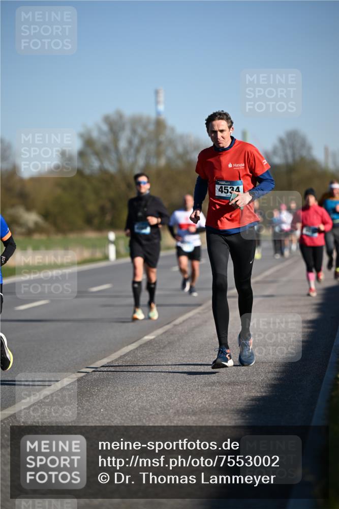 06.04.2025 - 44. Internationalen Wilhelmsburger Insellauf Dr. Thomas Lammeyer http://msf.ph/oto/7553002 06.04.2025 09:27:11 Laufen 4534 meine-sportfotos.de
