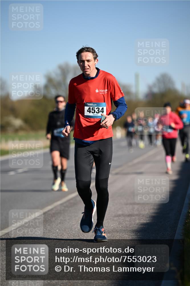 06.04.2025 - 44. Internationalen Wilhelmsburger Insellauf Dr. Thomas Lammeyer http://msf.ph/oto/7553023 06.04.2025 09:27:12 Laufen 4534 meine-sportfotos.de