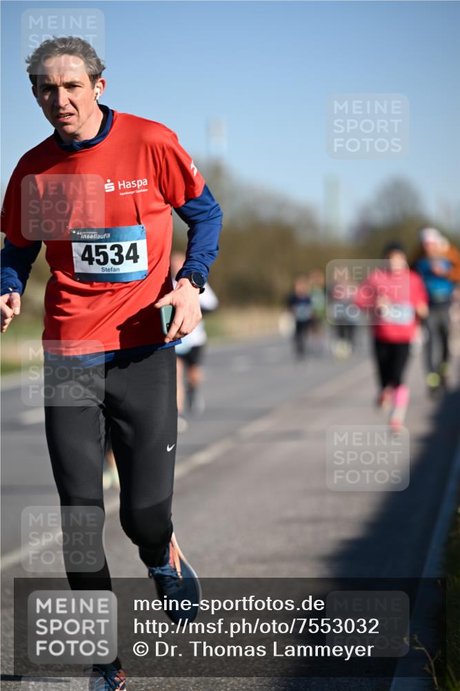 06.04.2025 - 44. Internationalen Wilhelmsburger Insellauf Dr. Thomas Lammeyer http://msf.ph/oto/7553032 06.04.2025 09:27:13 Laufen 4534 meine-sportfotos.de
