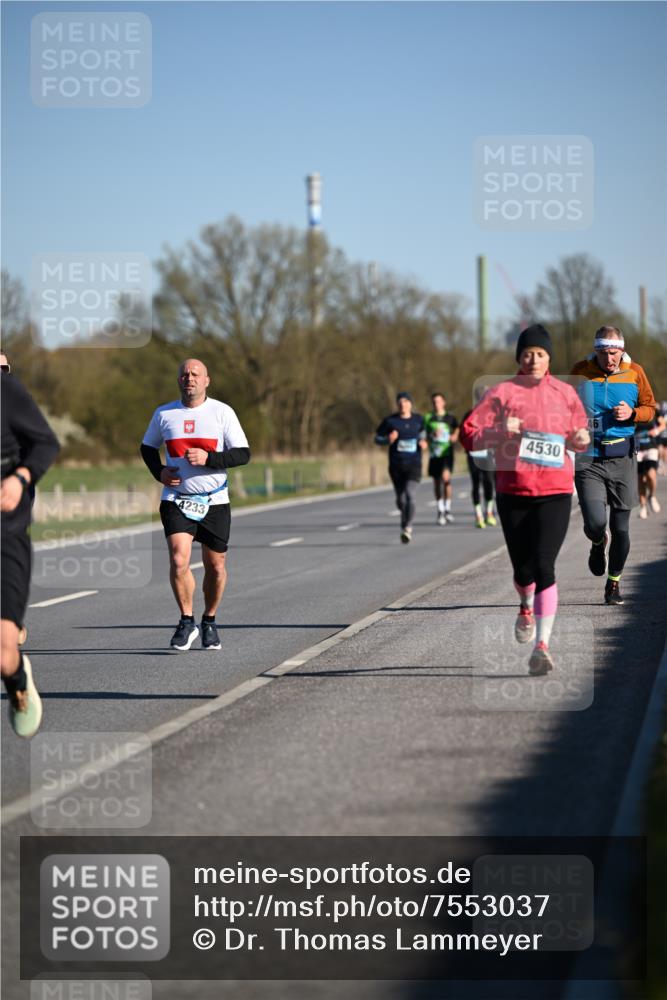 06.04.2025 - 44. Internationalen Wilhelmsburger Insellauf Dr. Thomas Lammeyer http://msf.ph/oto/7553037 06.04.2025 09:27:15 Laufen 4233, 4530, 46 meine-sportfotos.de