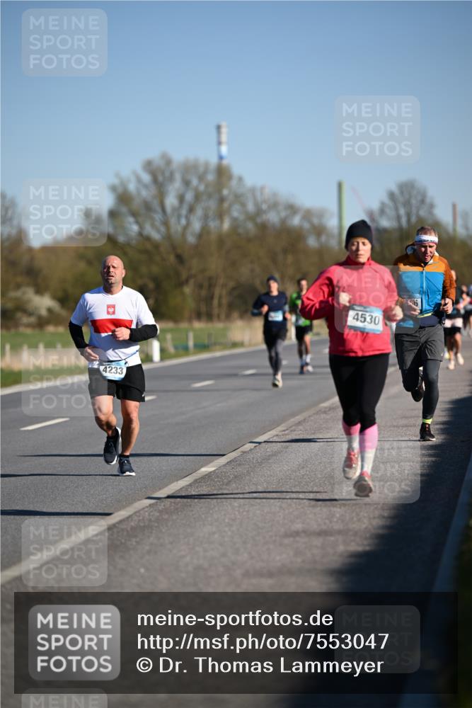 06.04.2025 - 44. Internationalen Wilhelmsburger Insellauf Dr. Thomas Lammeyer http://msf.ph/oto/7553047 06.04.2025 09:27:15 Laufen 4233, 4530 meine-sportfotos.de