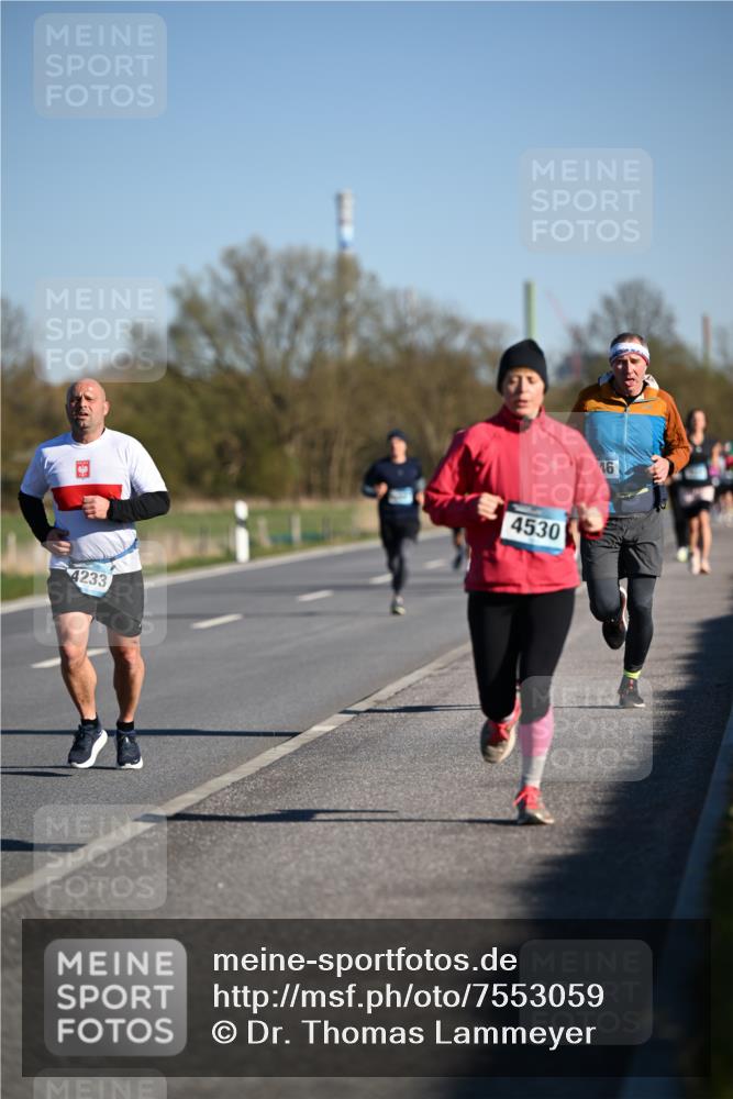 06.04.2025 - 44. Internationalen Wilhelmsburger Insellauf Dr. Thomas Lammeyer http://msf.ph/oto/7553059 06.04.2025 09:27:16 Laufen 4233, 4530, 46 meine-sportfotos.de