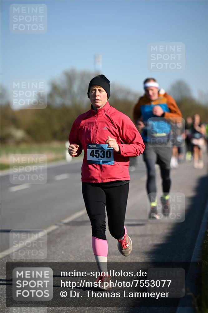 06.04.2025 - 44. Internationalen Wilhelmsburger Insellauf Dr. Thomas Lammeyer http://msf.ph/oto/7553077 06.04.2025 09:27:18 Laufen 4530 meine-sportfotos.de
