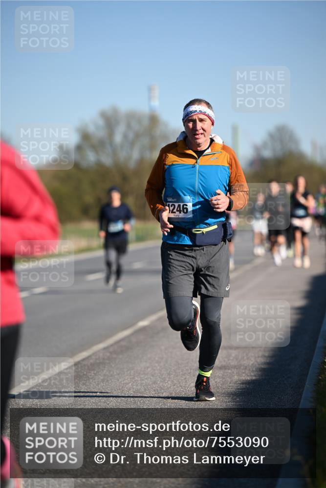 06.04.2025 - 44. Internationalen Wilhelmsburger Insellauf Dr. Thomas Lammeyer http://msf.ph/oto/7553090 06.04.2025 09:27:19 Laufen 1246 meine-sportfotos.de