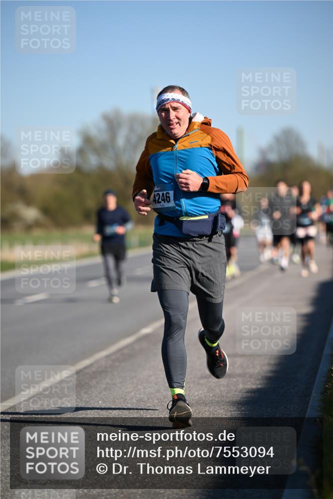 06.04.2025 - 44. Internationalen Wilhelmsburger Insellauf Dr. Thomas Lammeyer http://msf.ph/oto/7553094 06.04.2025 09:27:19 Laufen 4246 meine-sportfotos.de