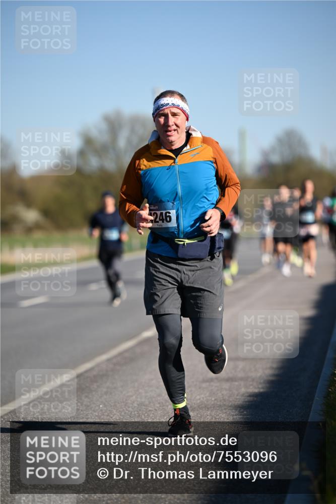 06.04.2025 - 44. Internationalen Wilhelmsburger Insellauf Dr. Thomas Lammeyer http://msf.ph/oto/7553096 06.04.2025 09:27:20 Laufen 246 meine-sportfotos.de