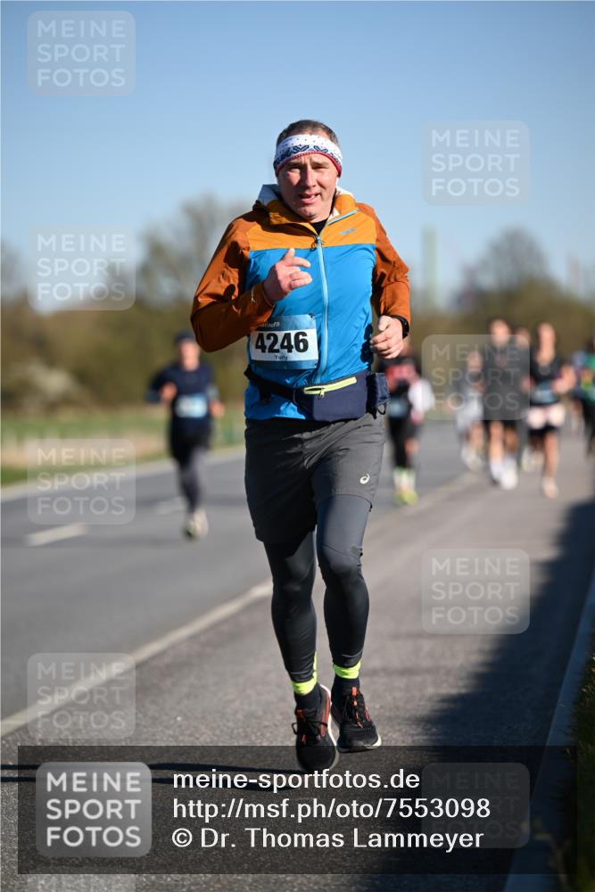 06.04.2025 - 44. Internationalen Wilhelmsburger Insellauf Dr. Thomas Lammeyer http://msf.ph/oto/7553098 06.04.2025 09:27:20 Laufen 4246 meine-sportfotos.de