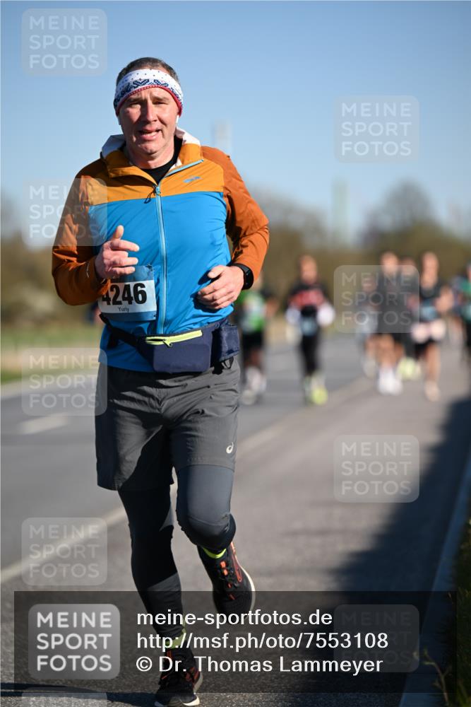 06.04.2025 - 44. Internationalen Wilhelmsburger Insellauf Dr. Thomas Lammeyer http://msf.ph/oto/7553108 06.04.2025 09:27:20 Laufen 4246 meine-sportfotos.de