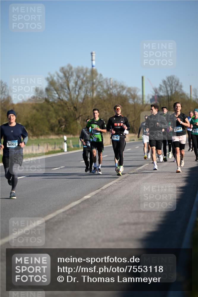 06.04.2025 - 44. Internationalen Wilhelmsburger Insellauf Dr. Thomas Lammeyer http://msf.ph/oto/7553118 06.04.2025 09:27:22 Laufen 5002, 5198, 17, 3142, 3324, 3687 meine-sportfotos.de