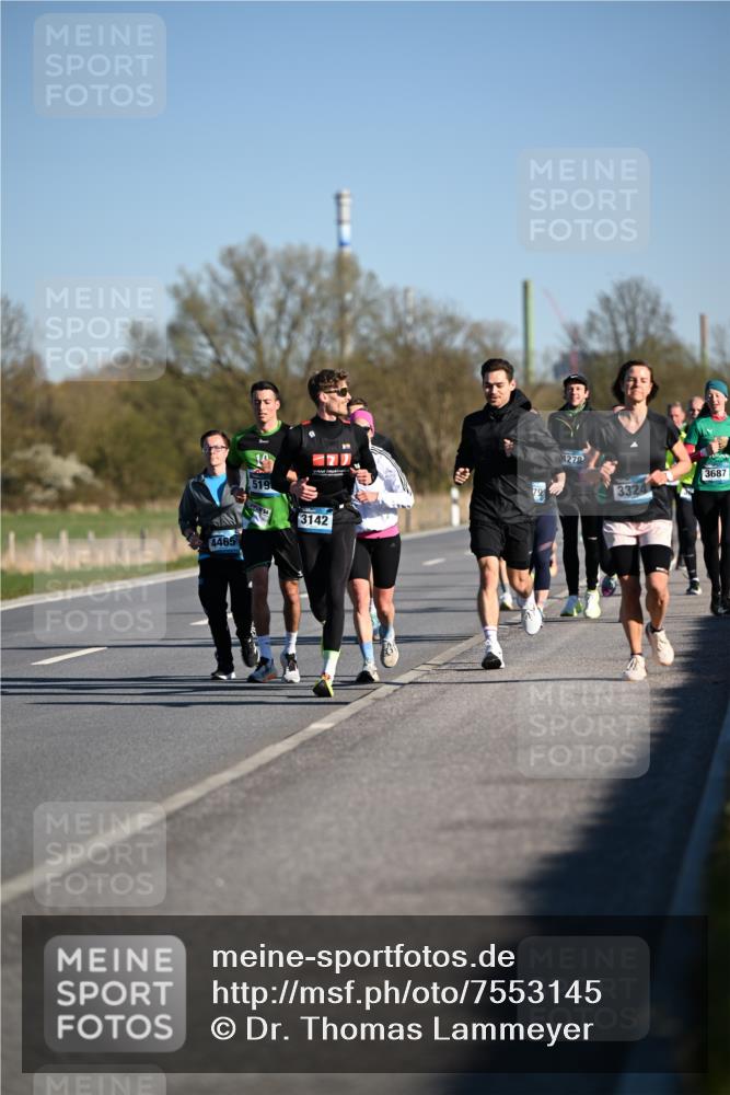 06.04.2025 - 44. Internationalen Wilhelmsburger Insellauf Dr. Thomas Lammeyer http://msf.ph/oto/7553145 06.04.2025 09:27:24 Laufen 4465, 10, 519, 3142, 4278, 3324, 3687 meine-sportfotos.de