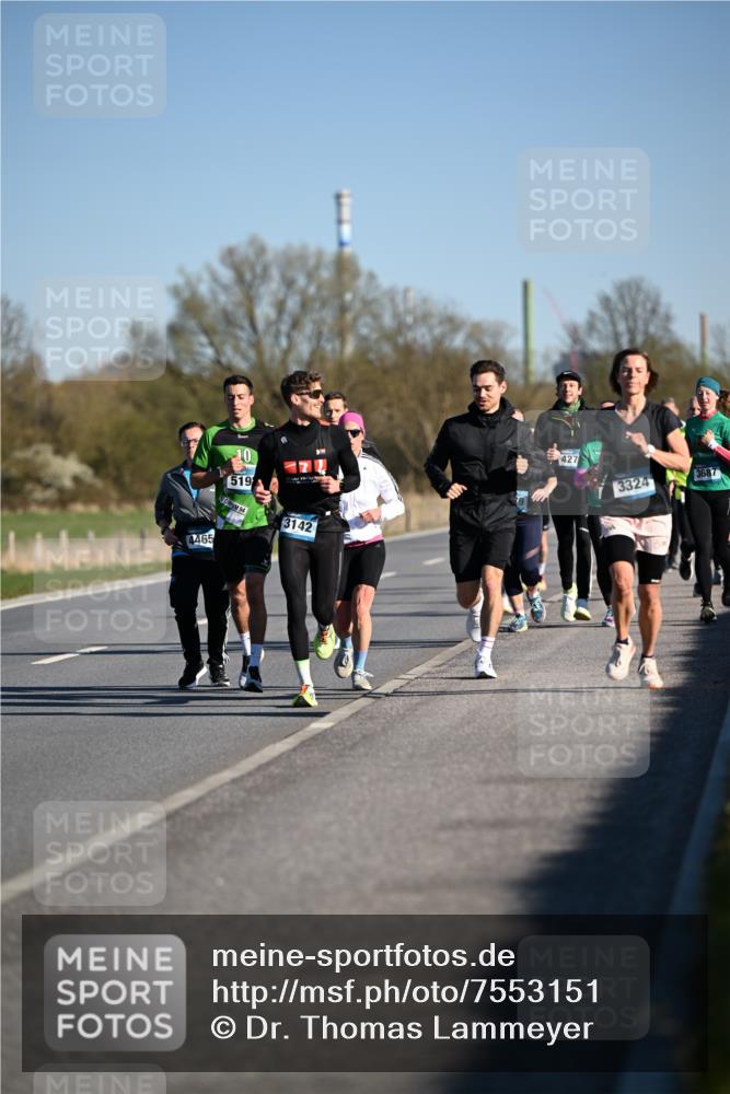06.04.2025 - 44. Internationalen Wilhelmsburger Insellauf Dr. Thomas Lammeyer http://msf.ph/oto/7553151 06.04.2025 09:27:25 Laufen 4465, 10, 519, 94, 3142, 427, 3324, 3687 meine-sportfotos.de