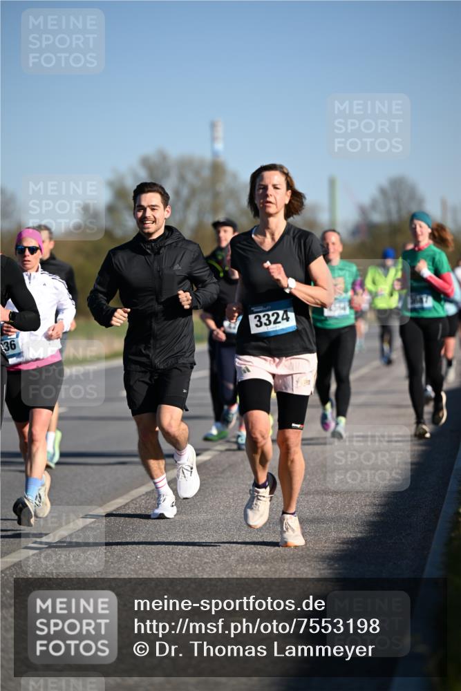 06.04.2025 - 44. Internationalen Wilhelmsburger Insellauf Dr. Thomas Lammeyer http://msf.ph/oto/7553198 06.04.2025 09:27:28 Laufen 36, 3324, 4354 meine-sportfotos.de