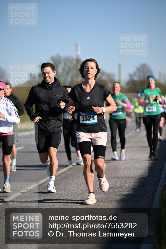 06.04.2025 - 44. Internationalen Wilhelmsburger Insellauf Dr. Thomas Lammeyer http://msf.ph/oto/7553202 06.04.2025 09:27:28 Laufen 3324 meine-sportfotos.de
