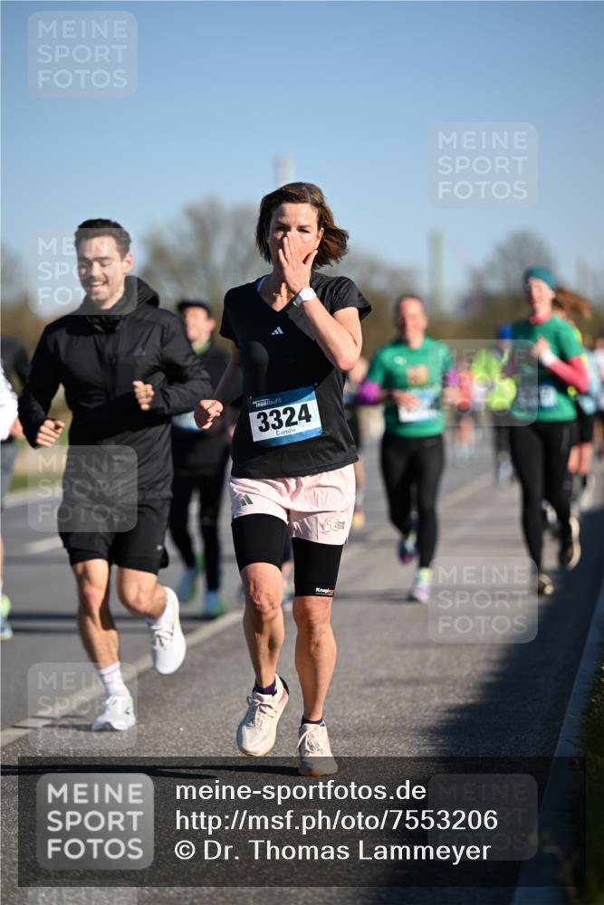 06.04.2025 - 44. Internationalen Wilhelmsburger Insellauf Dr. Thomas Lammeyer http://msf.ph/oto/7553206 06.04.2025 09:27:29 Laufen 3324 meine-sportfotos.de