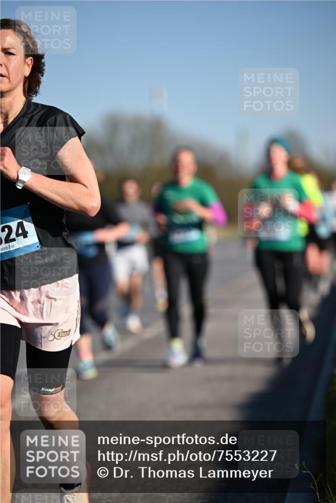 06.04.2025 - 44. Internationalen Wilhelmsburger Insellauf Dr. Thomas Lammeyer http://msf.ph/oto/7553227 06.04.2025 09:27:30 Laufen 24 meine-sportfotos.de