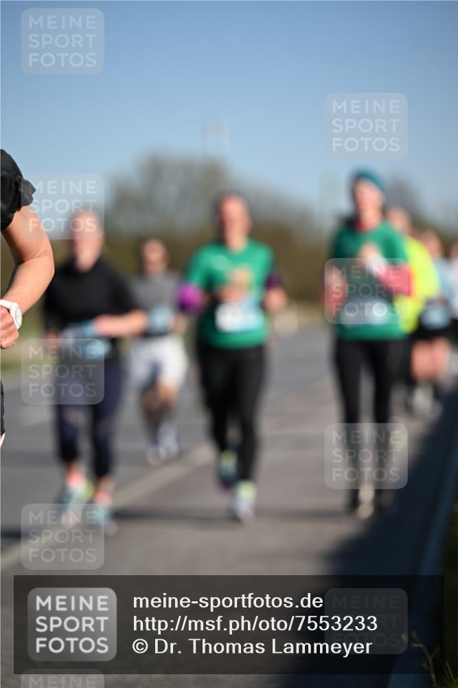 06.04.2025 - 44. Internationalen Wilhelmsburger Insellauf Dr. Thomas Lammeyer http://msf.ph/oto/7553233 06.04.2025 09:27:30 Laufen  meine-sportfotos.de