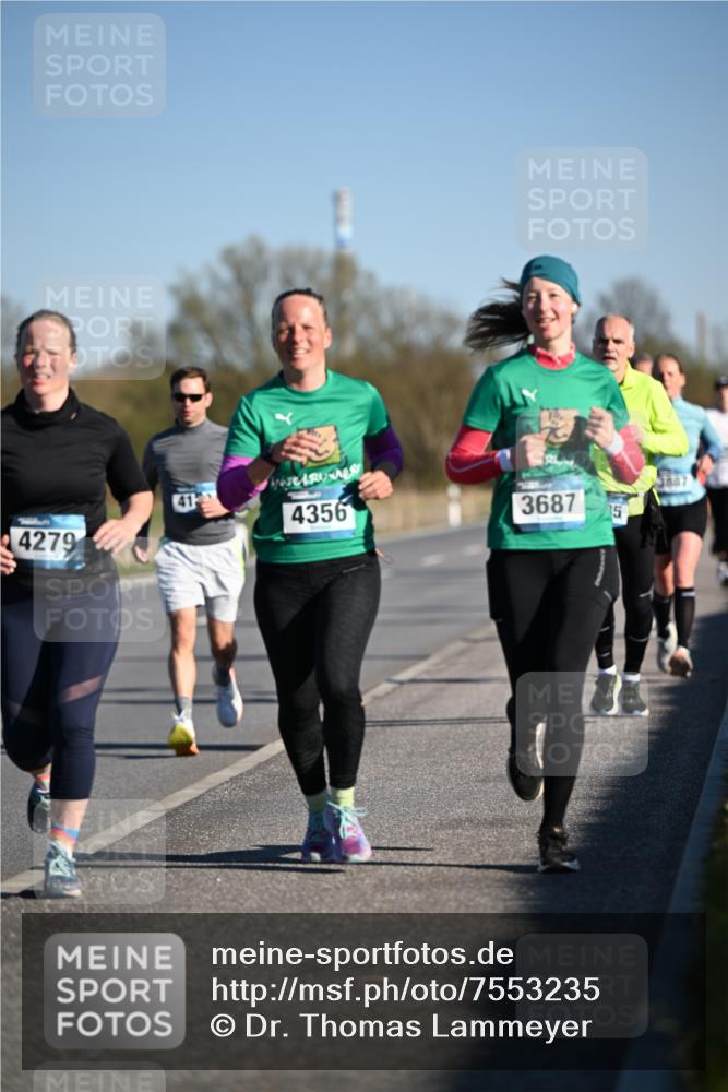 06.04.2025 - 44. Internationalen Wilhelmsburger Insellauf Dr. Thomas Lammeyer http://msf.ph/oto/7553235 06.04.2025 09:27:31 Laufen 4279, 41, 4356, 3687, 5 meine-sportfotos.de