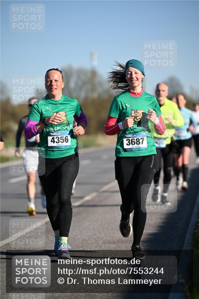06.04.2025 - 44. Internationalen Wilhelmsburger Insellauf Dr. Thomas Lammeyer http://msf.ph/oto/7553244 06.04.2025 09:27:32 Laufen 4356, 3687 meine-sportfotos.de