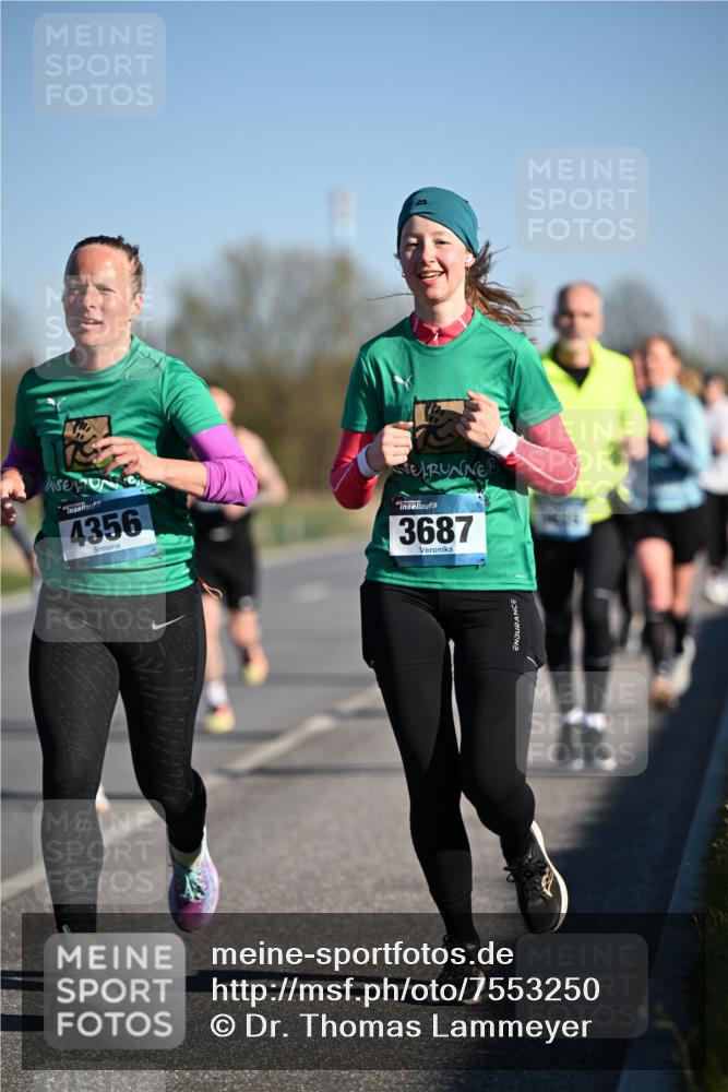 06.04.2025 - 44. Internationalen Wilhelmsburger Insellauf Dr. Thomas Lammeyer http://msf.ph/oto/7553250 06.04.2025 09:27:32 Laufen 4356, 3687 meine-sportfotos.de