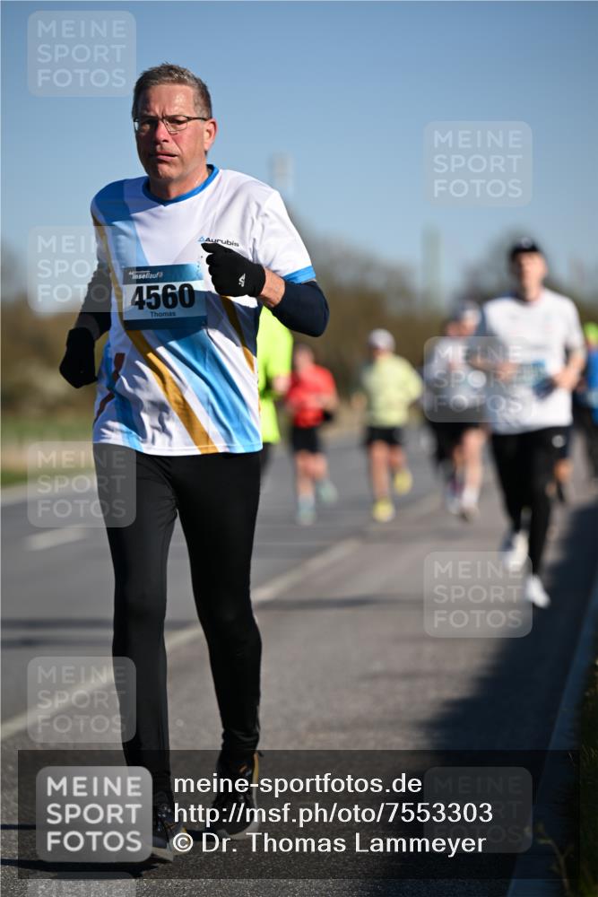 06.04.2025 - 44. Internationalen Wilhelmsburger Insellauf Dr. Thomas Lammeyer http://msf.ph/oto/7553303 06.04.2025 09:27:38 Laufen 4560 meine-sportfotos.de