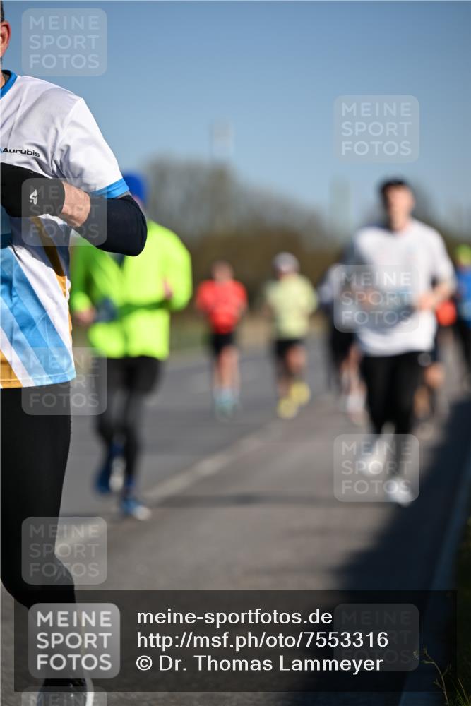 06.04.2025 - 44. Internationalen Wilhelmsburger Insellauf Dr. Thomas Lammeyer http://msf.ph/oto/7553316 06.04.2025 09:27:39 Laufen  meine-sportfotos.de