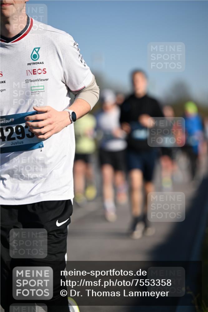 06.04.2025 - 44. Internationalen Wilhelmsburger Insellauf Dr. Thomas Lammeyer http://msf.ph/oto/7553358 06.04.2025 09:27:42 Laufen 1293 meine-sportfotos.de