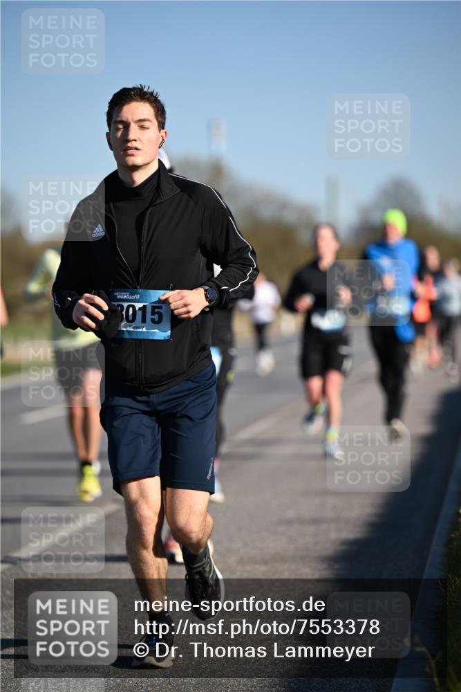 06.04.2025 - 44. Internationalen Wilhelmsburger Insellauf Dr. Thomas Lammeyer http://msf.ph/oto/7553378 06.04.2025 09:27:44 Laufen 3015 meine-sportfotos.de