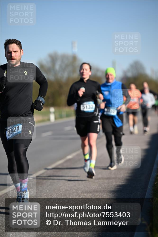 06.04.2025 - 44. Internationalen Wilhelmsburger Insellauf Dr. Thomas Lammeyer http://msf.ph/oto/7553403 06.04.2025 09:27:46 Laufen 3921, 5132 meine-sportfotos.de