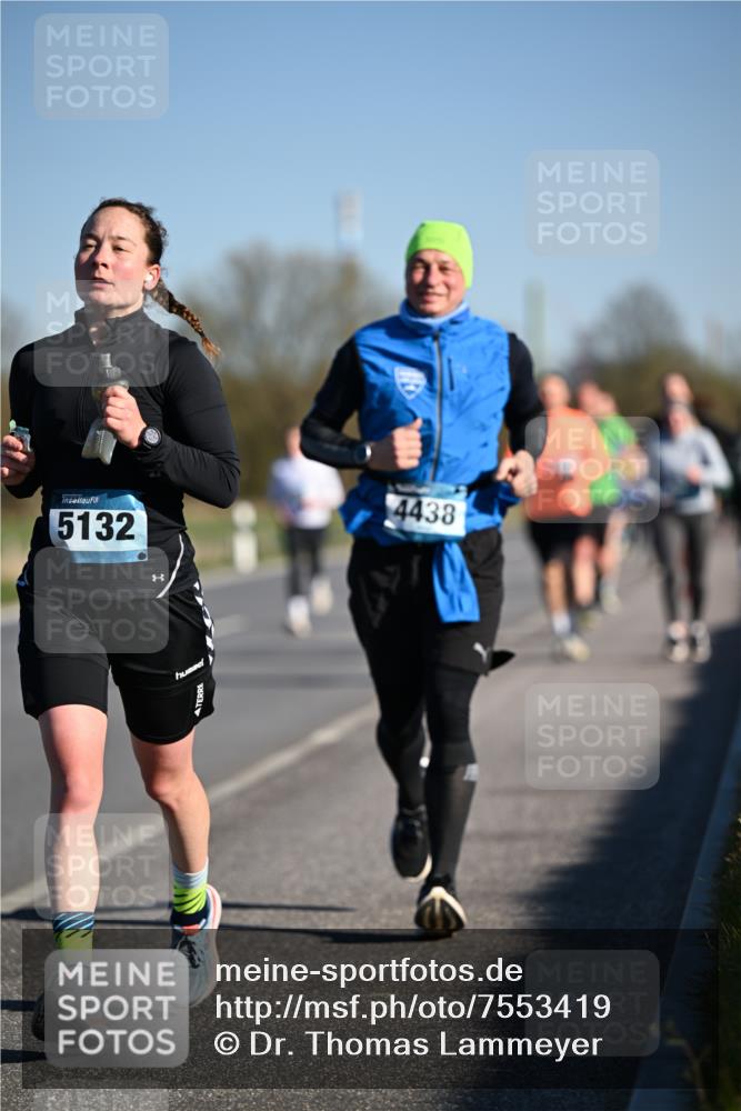 06.04.2025 - 44. Internationalen Wilhelmsburger Insellauf Dr. Thomas Lammeyer http://msf.ph/oto/7553419 06.04.2025 09:27:47 Laufen 5132, 4438 meine-sportfotos.de
