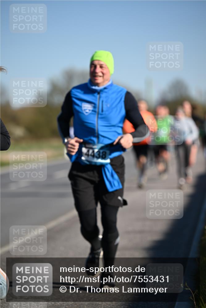 06.04.2025 - 44. Internationalen Wilhelmsburger Insellauf Dr. Thomas Lammeyer http://msf.ph/oto/7553431 06.04.2025 09:27:48 Laufen 4438 meine-sportfotos.de