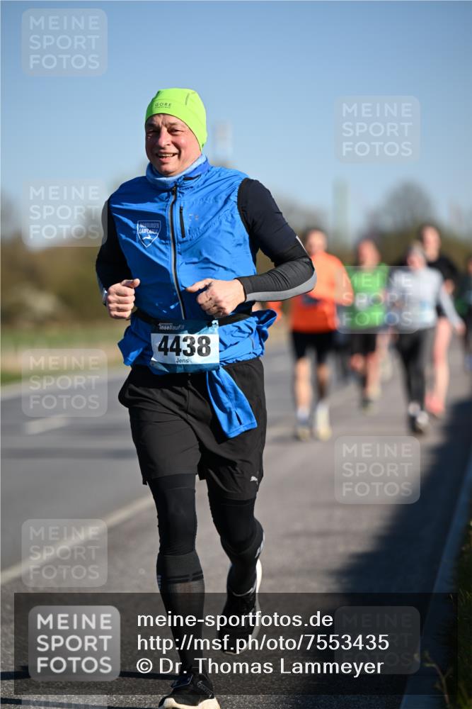 06.04.2025 - 44. Internationalen Wilhelmsburger Insellauf Dr. Thomas Lammeyer http://msf.ph/oto/7553435 06.04.2025 09:27:48 Laufen 4438 meine-sportfotos.de
