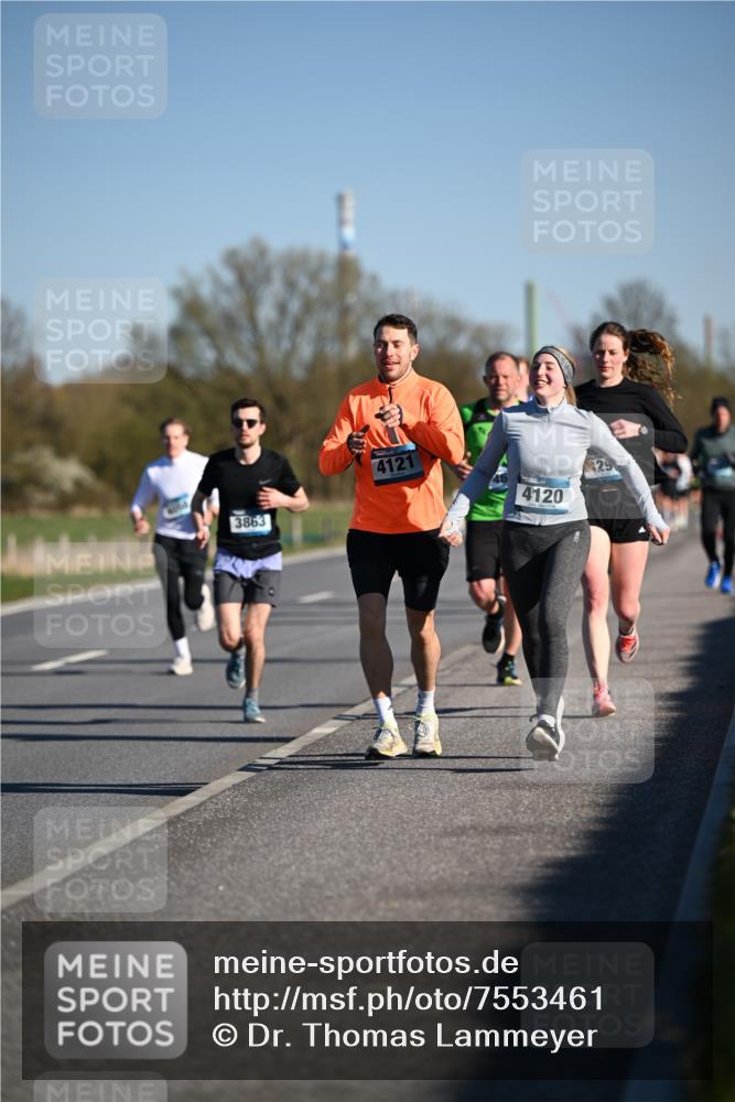 06.04.2025 - 44. Internationalen Wilhelmsburger Insellauf Dr. Thomas Lammeyer http://msf.ph/oto/7553461 06.04.2025 09:27:50 Laufen 3863, 4121, 4120, 29 meine-sportfotos.de