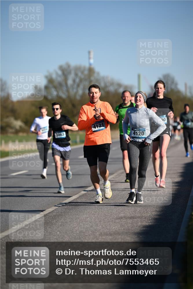 06.04.2025 - 44. Internationalen Wilhelmsburger Insellauf Dr. Thomas Lammeyer http://msf.ph/oto/7553465 06.04.2025 09:27:51 Laufen 3863, 4121, 4120, 90 meine-sportfotos.de