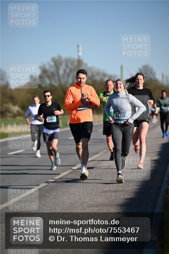 06.04.2025 - 44. Internationalen Wilhelmsburger Insellauf Dr. Thomas Lammeyer http://msf.ph/oto/7553467 06.04.2025 09:27:51 Laufen 3863, 4120 meine-sportfotos.de